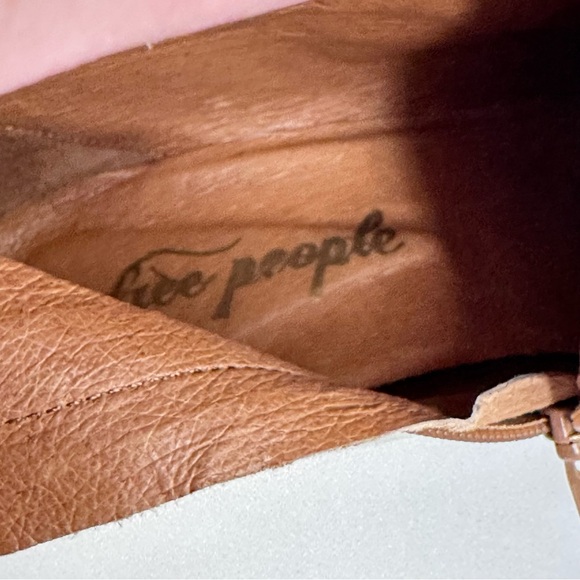 Free People Shiny Gold Ankle Booties Fall Swifties boho Patent Leather size 8 - Picture 10 of 12